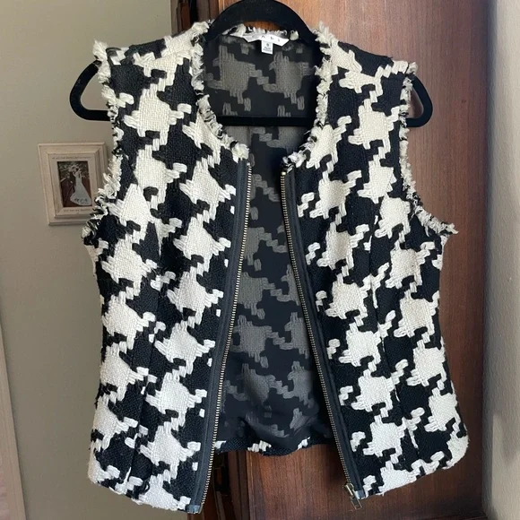 Black and White Houndstooth Sleeveless vest women’s size small - Picture 2 of 13
